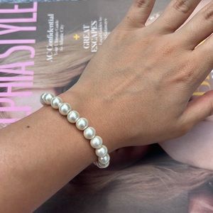 White Elastic Pearl Bracelet